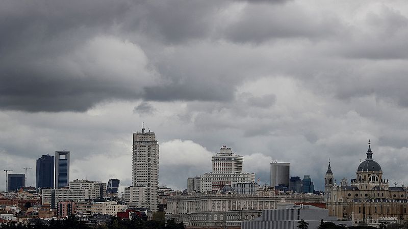 El frente atlántico continúa afectando a la mayor parte de la Península con lluvias y chubascos