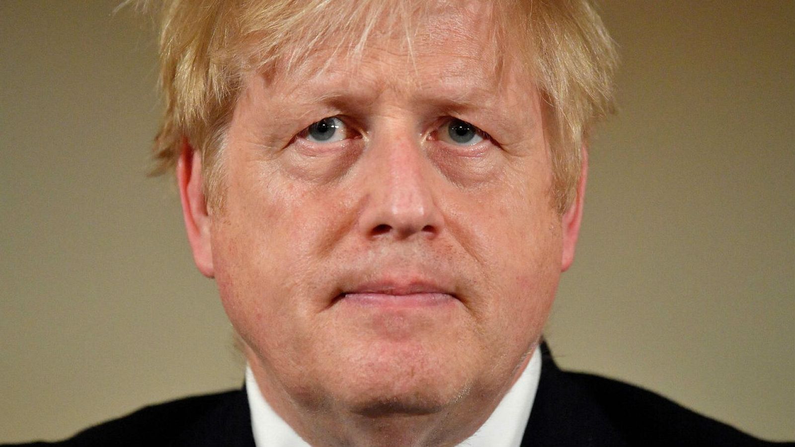 Boris Johnson se encuentra estable en la UCI por coronavirus mientras Reino Unido registra su mayor número de muertos en un día - RTVE.es - Telediario 1 | Ver