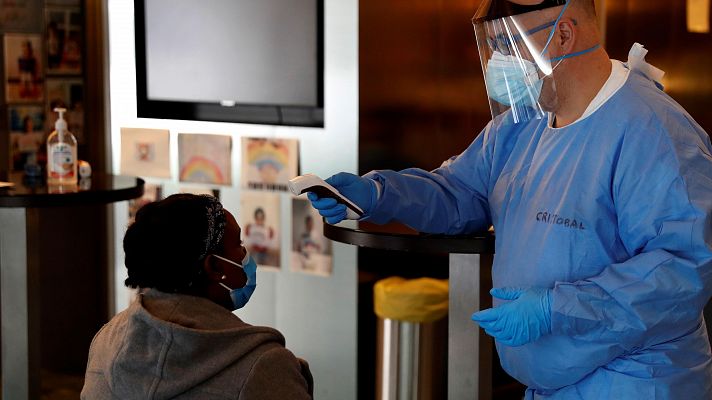 Telediario 1 - La barrera idiomática de los inmigrantes en tiempos de coronavirus