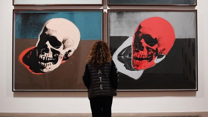 Telediario 1 - La Tate Modern de Londres presenta una retrospectiva online sobre la vida de Andy Warhol