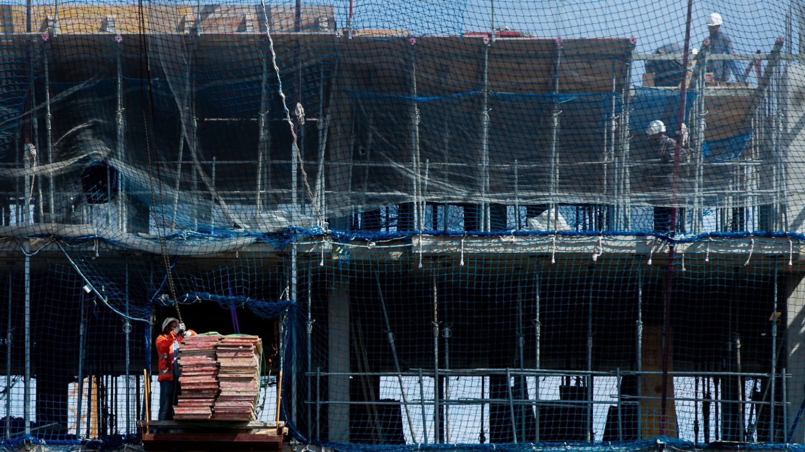 El Gobierno levanta el veto a los trabajadores no esenciales