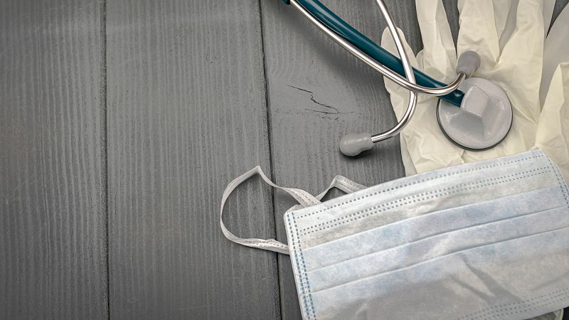 Los centros de Atención Primaria son el primer referente sanitario al que acudimos. Estos días su labor es también fundamental para luchar contra la epidemia de coronavirus. El complemento al trabajo de los hospitales, que en esta primera fase de la 