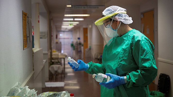 Telediario 1 - Más de 60 hospitales españoles participan en un estudio para prevenir el coronavirus en sanitarios
