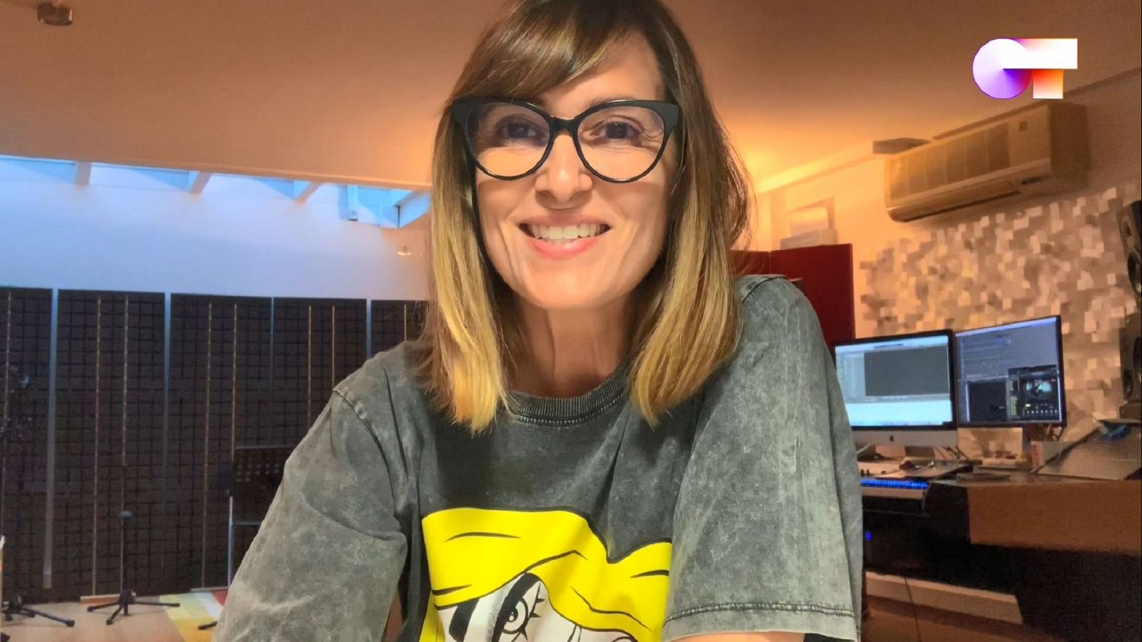 Noemí da el cuarto reparto de temas de #QuedOTenCasa y Manu Guix interpreta las canciones