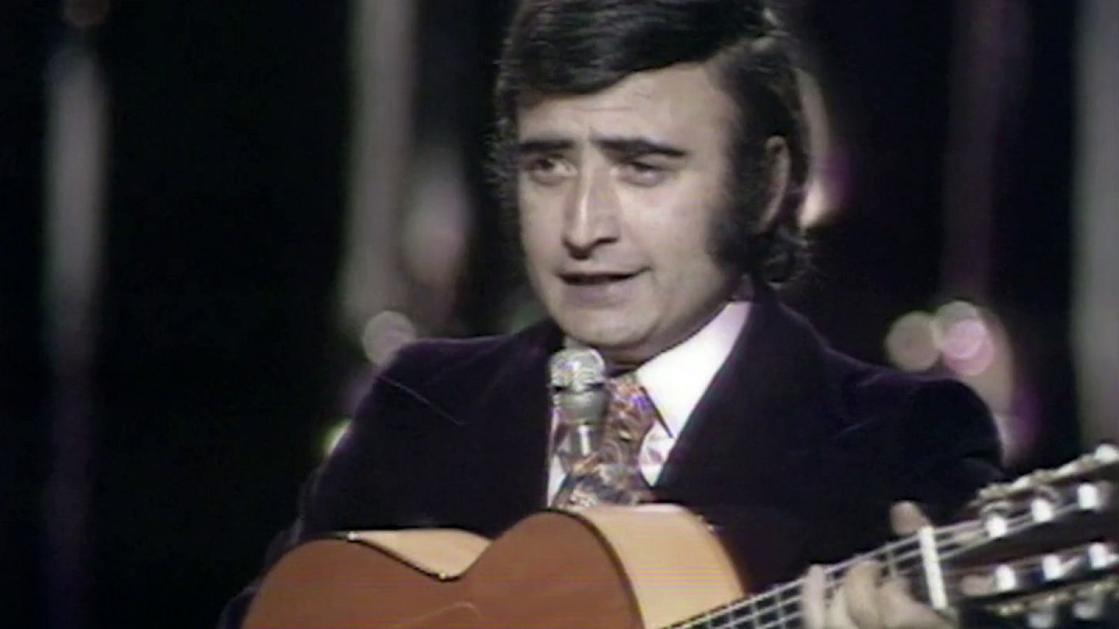 Festival de Eurovisión 1974 - Peret cantó "Canta y sé feliz"