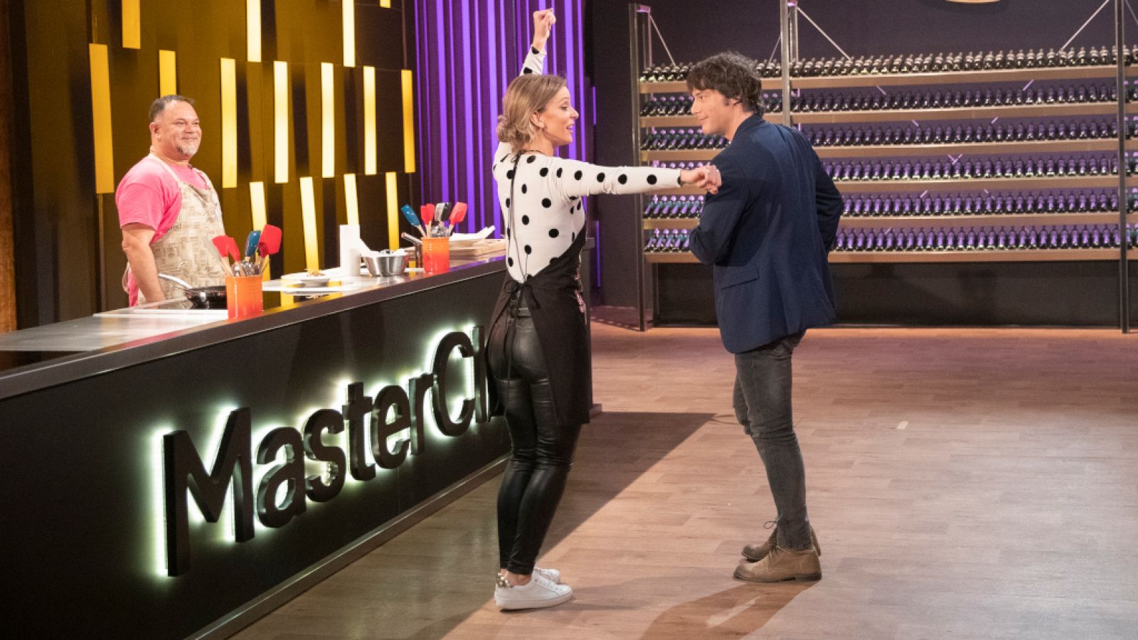 MasterChef 8 - Unas sevillanas entre Jordi y Adrienne