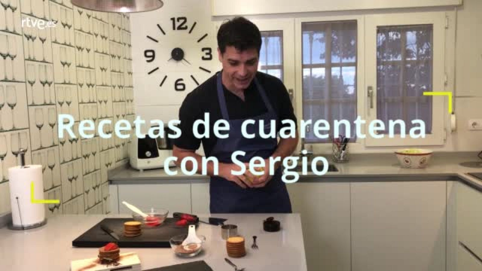 Recetas de cuarentena con Sergio - Decora tus postres con siluetas