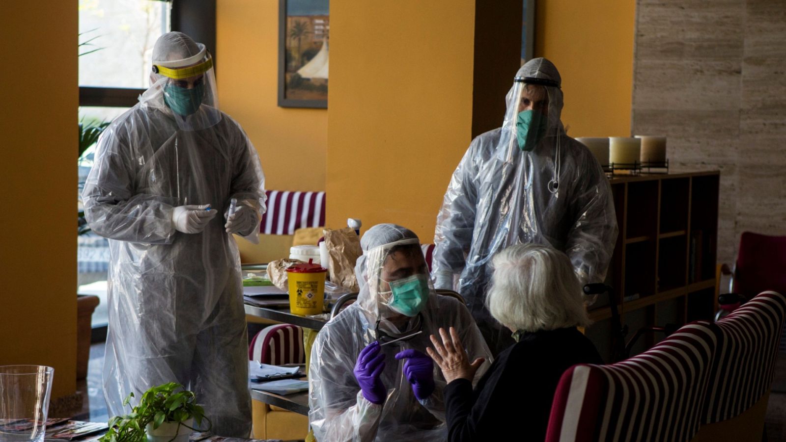 Así han vivido el primer mes de confinamiento y la amenaza del coronavirus en las residencias de mayores