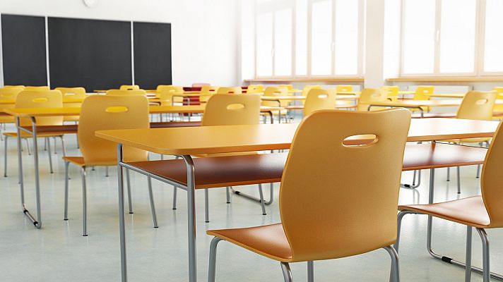 Telediario 1 - La decisión de Educación sobre el curso escolar divide a las comunidades autónomas