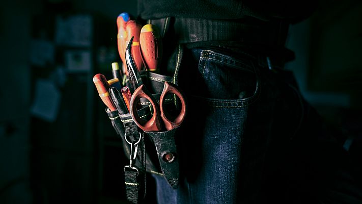 Telediario 1 - Vuelta al trabajo con muchas dificultades por la falta de suministros