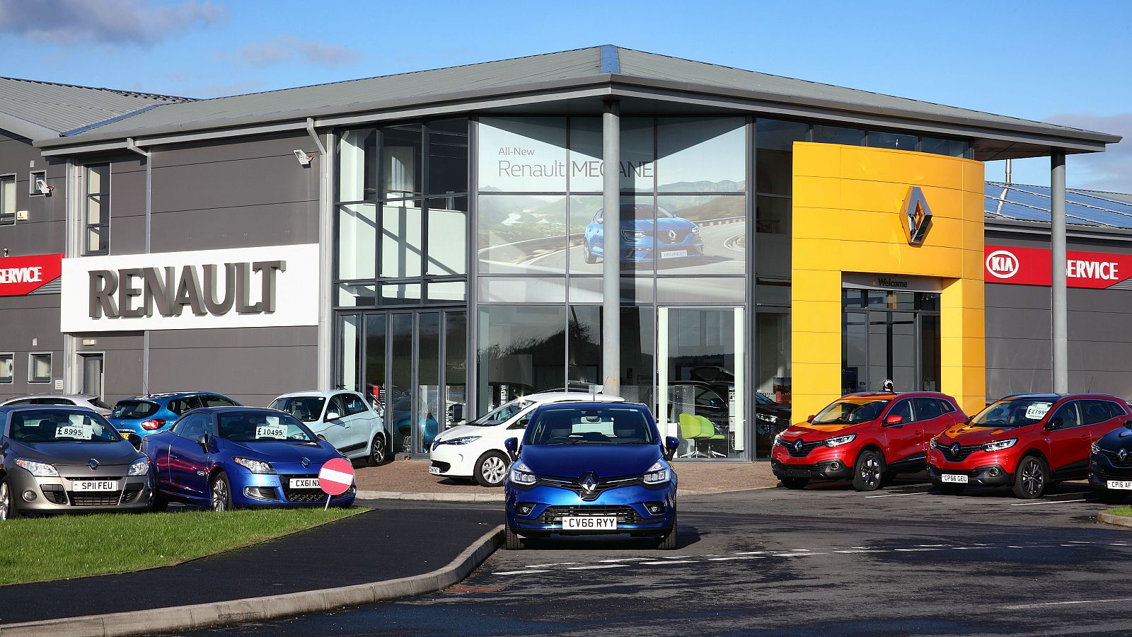 El sector automovilístico reanudará la actividad a finales de abril por el coronavirus - RTVE.es - Telediario 1 | Ver