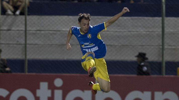 Pablo Gállego, el único futbolista español en activo