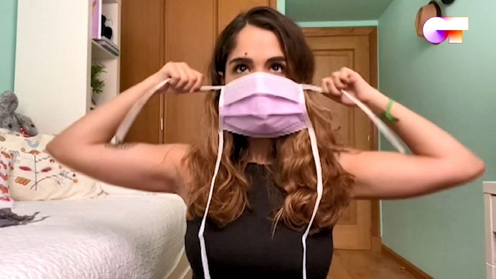 Anajú canta "Malamente" en el cuarto pase de micros de #QuedOTenCasa