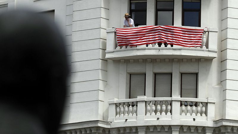 La final inédita de Copa del Rey, el derbi vasco entre Athletic y Real Sociedad, se traslada a los balcones por el coronavirus