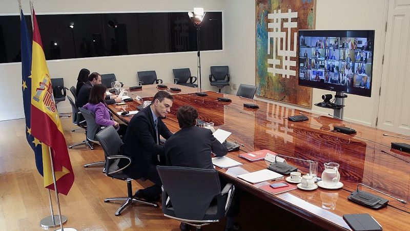 Sánchez anuncia 14.000 euros extra para las comunidades autónomas