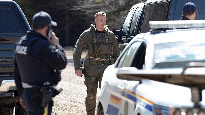 Telediario 1 - Al menos 17 muertos en un tiroteo en Nueva Escocia, el peor ataque en Canadá de los últimos 30 años
