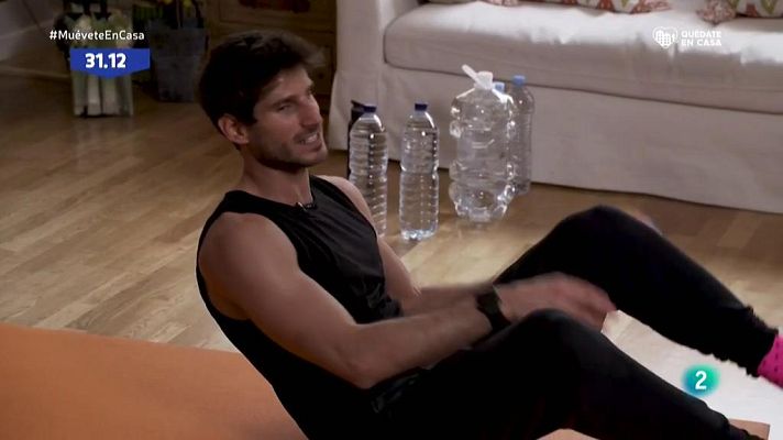 Muévete en casa - Muévete en casa - Circuito 2: salto-squad, extensión de brazos con peso, fondos de tríceps en silla, pistols...