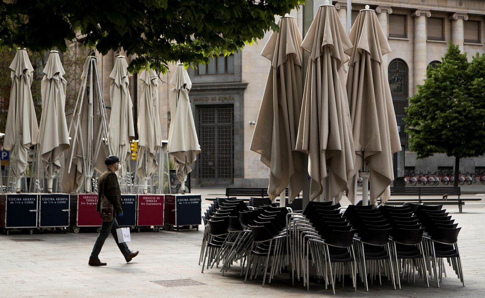 El Banco de España prevé que el PIB podría caer hasta un 13,6 % este año -RTVE.es