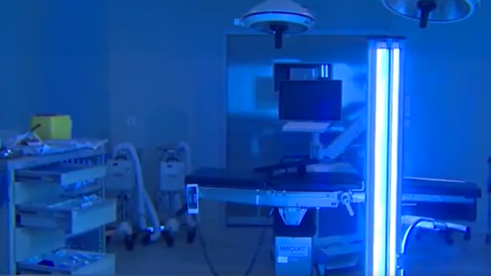 El Hospital de Fuenlabrada utiliza rayos ultravioletas para desinfectar las salas expuestas al coronavirus