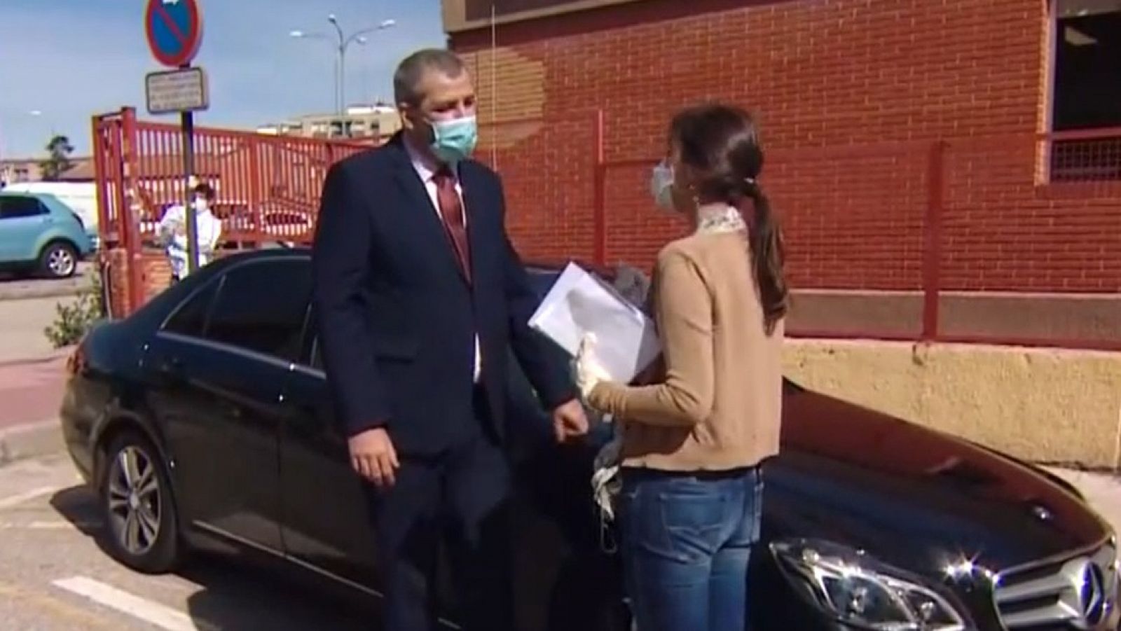 Un conductor de VTC traslada pacientes con coronavirus de forma gratuita