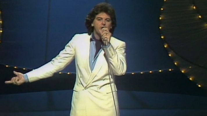 José María Bacchelli cantó "Y solo tú" en Eurovisión 1981