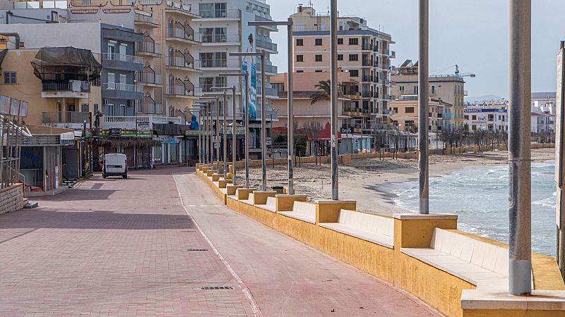 Montero anuncia planes de actuación para el sector turístico para su revitalización tras la crisis de coronavirus