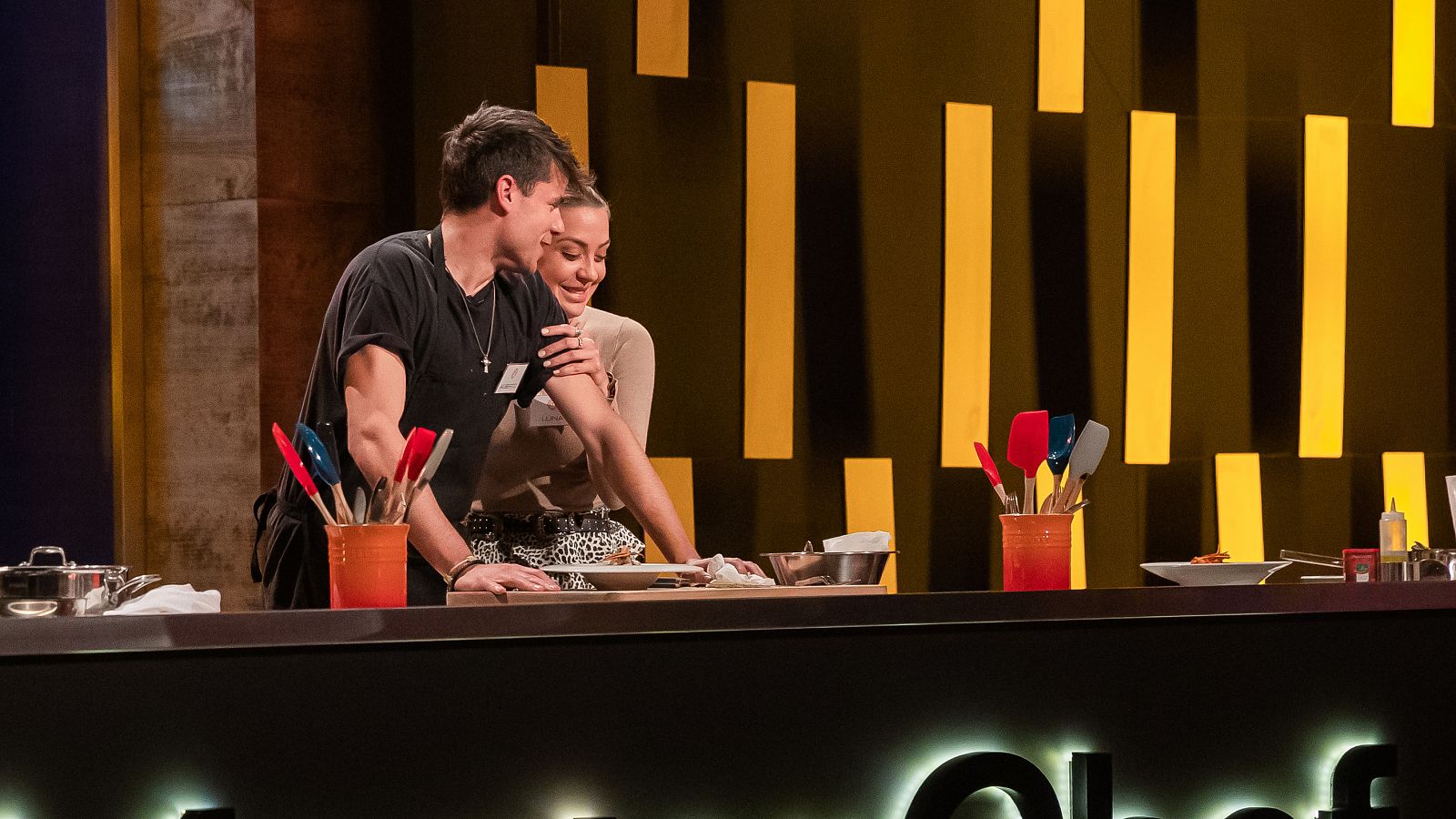 Masterchef 8 - Entrevista a las expulsadas Mónica y Adrienne