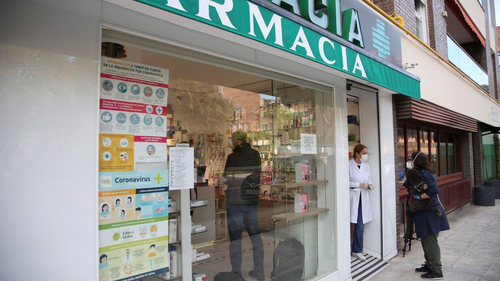 Los farmacéuticos aseguran que el precio fijado para las mascarillas es muy inferior a su coste