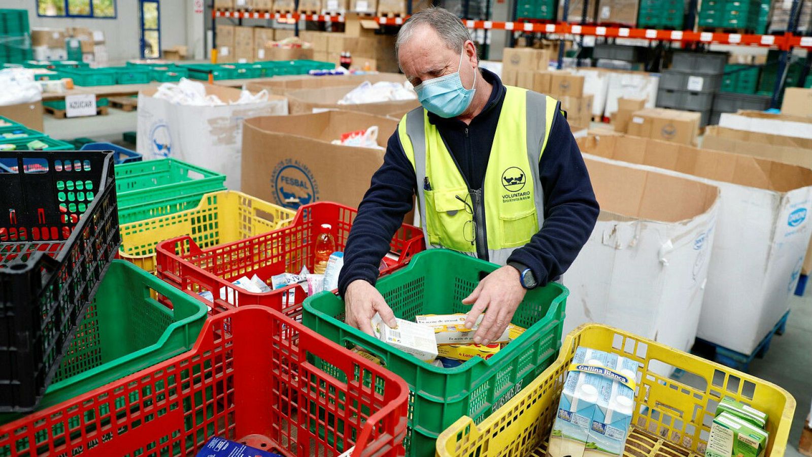 El banco de alimentos de Galicia recibe un 50 % más de peticiones desde que se decretó el estado de alarma