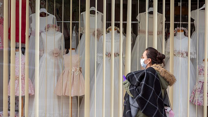 Las tiendas de ropa se preparan para cuando puedan reabrir