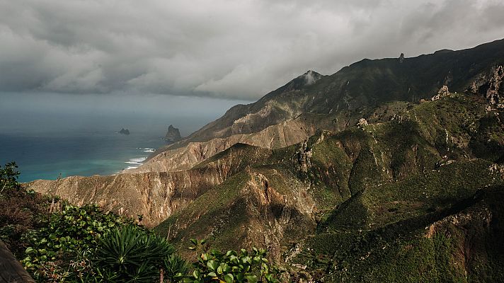 Precipitaciones localmente fuertes en las islas occidentales de Canarias