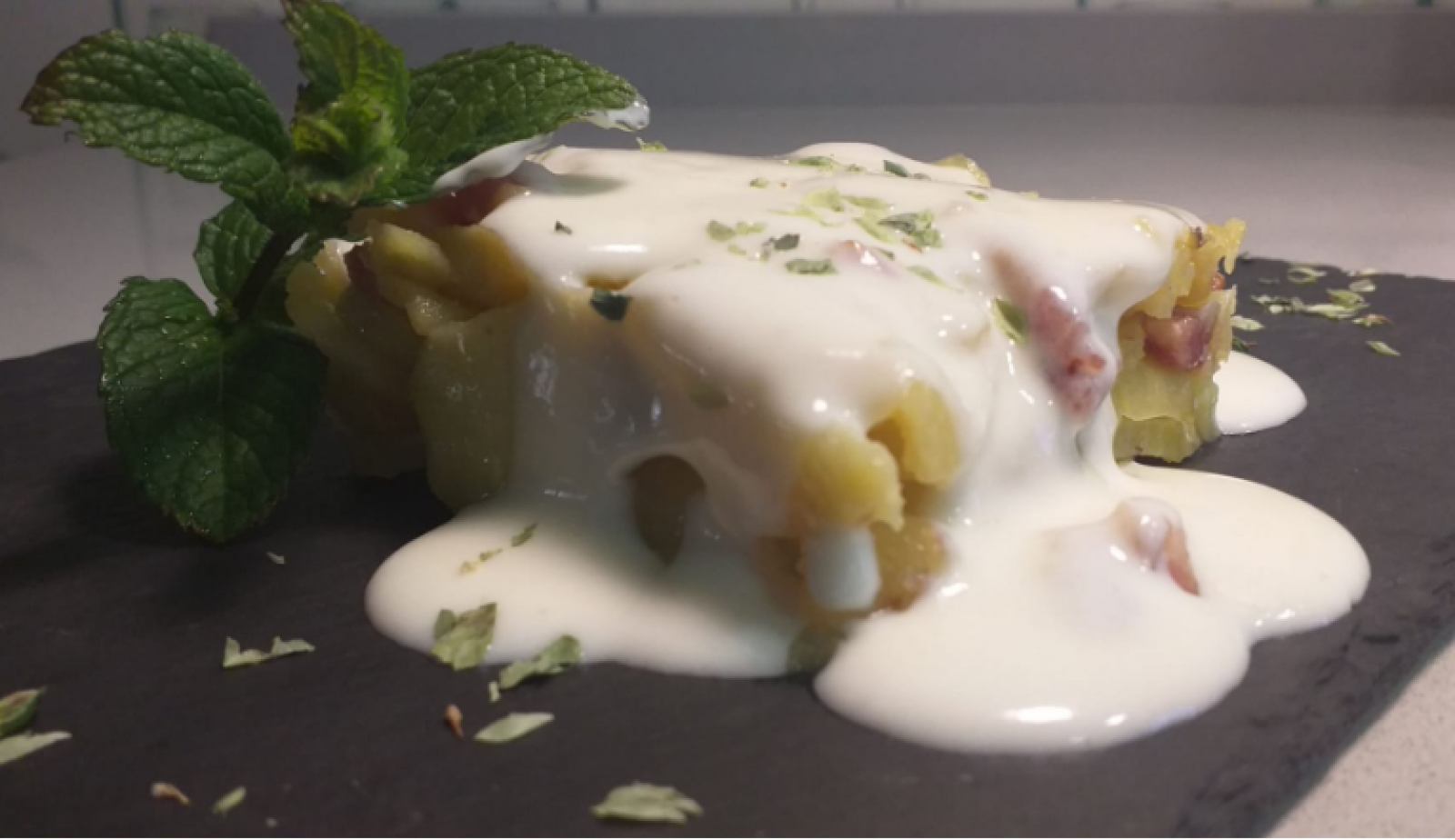Receta de patatas asadas a la crema - España Directo | Ver
