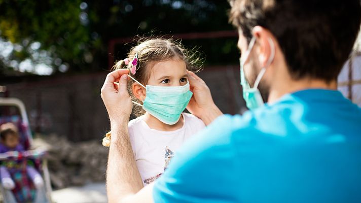 La mañana - Te enseñamos cómo adaptar las mascarillas de adultos