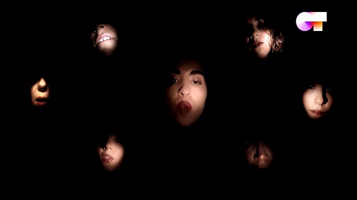  - Anajú canta "Soldi"