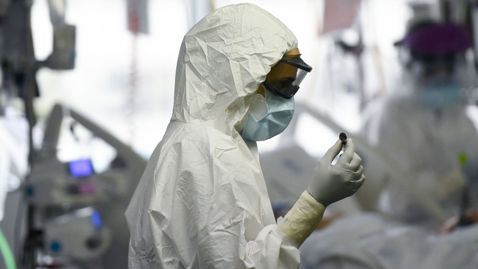 España registra un descenso al sumar 367 muertos con coronavirus en las últimas 24 horas