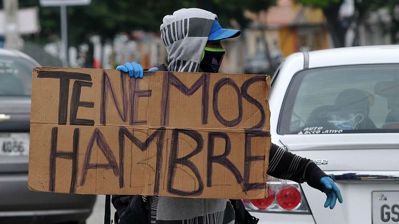 La caída de los precios del petróleo agrava la crisis en Venezuela  - RTVE.es - Telediario 1 | Ver