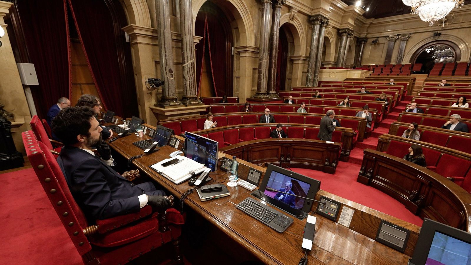 El Parlament aprueba unos presupuestos catalanes "que deberán adaptarse" por la crisis del coronavirus