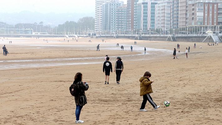 Así han salido los niños: en fincas urbanas, pueblos y playas