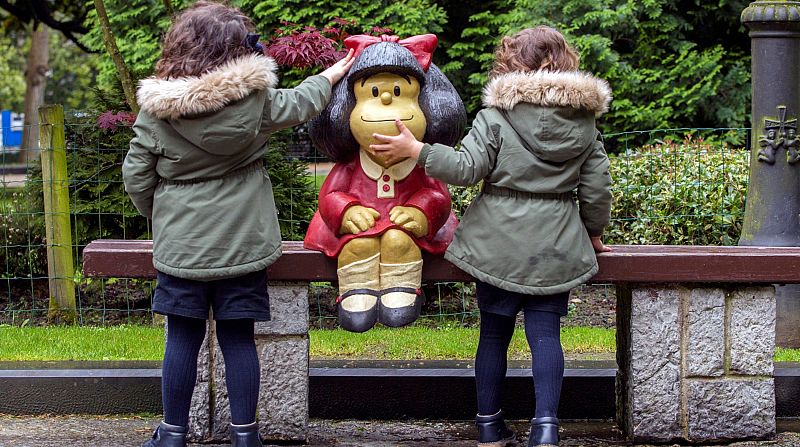 Los niños devuelven la alegría a las calles de España tras pasar 42 días enclaustrados en sus casas