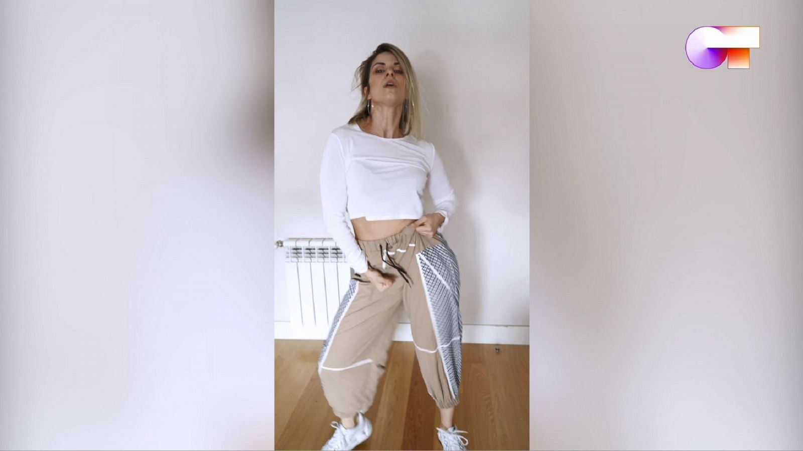 Sexto reto de Vicky, la coreógrafa de 'Operación Triunfo', en Tik Tok para que todo aquel que quiera, lo haga.