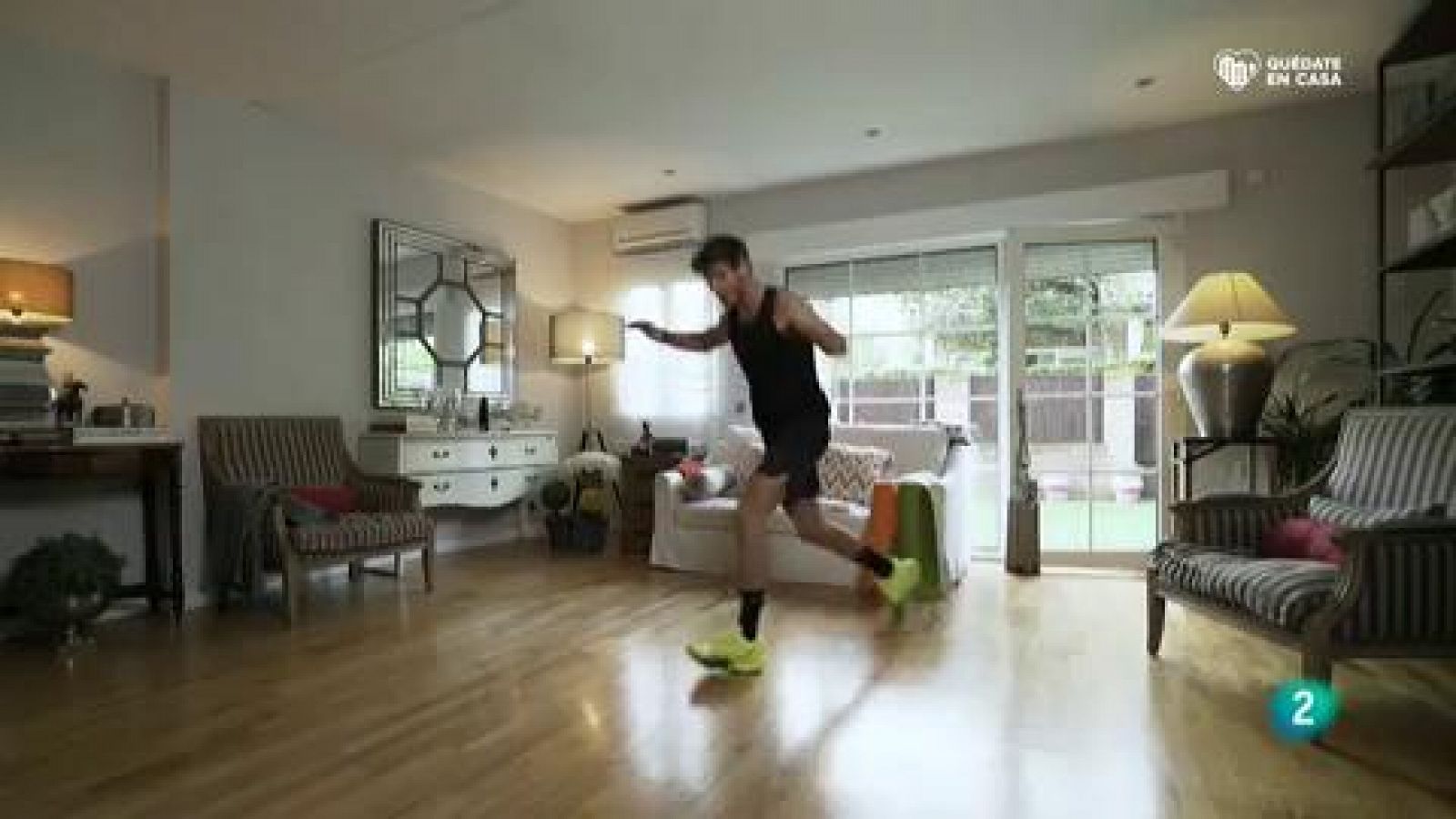 ¡Cardio con movimientos de combate! | Muévete en casa