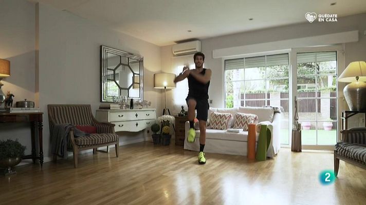 Muévete en casa - ¡Fortalece las piernas con golpes de boxeo!