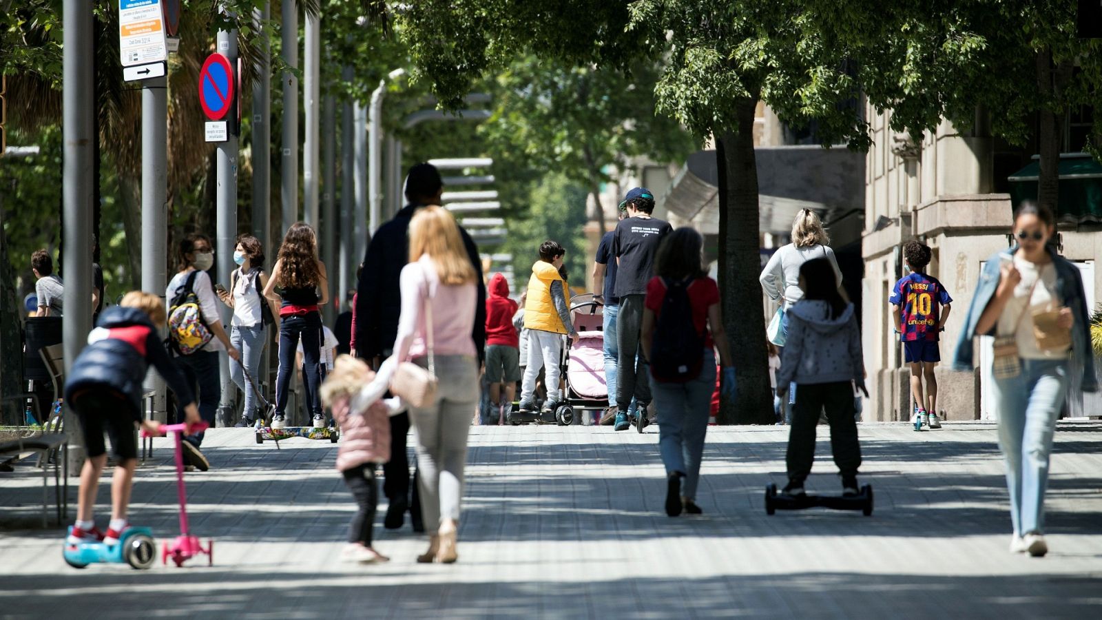 Coronavirus | Así fue el primer día de salida de los niños a la calle