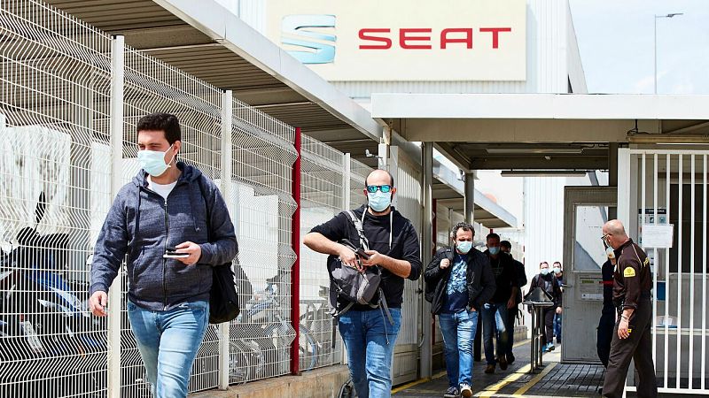 Las fábricas de coches reanudan su producción por debajo de su capacidad - RTVE.es - Telediario 1 | Ver