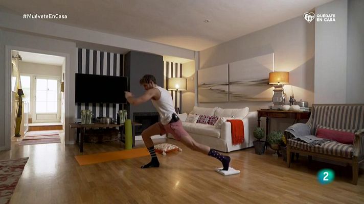 Muévete en casa - ¡Calentamos piernas, glúteos y abdomen!
