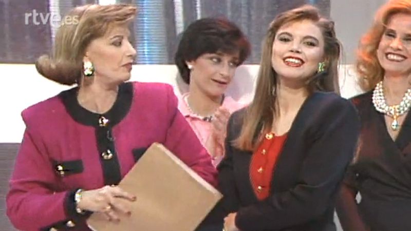 María Teresa Campos presenta a su hija Terelu (1990)