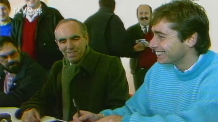 Deportes en el Archivo de RTVE - Michael Robinson ficha por el Osasuna