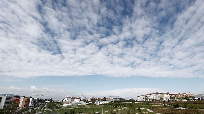 El tiempo - Intervalos nubosos y chubascos dispersos en la meseta Norte