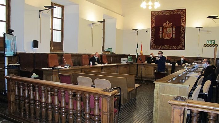 Telediario 1 - Las medidas para evitar el colapso de la Justicia