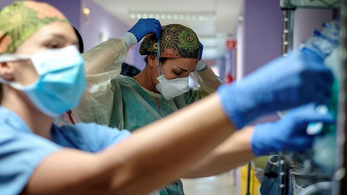 Especiales informativos - España registra un leve repunte de 325 fallecidos por coronavirus y bate el récord de curados en 24 horas